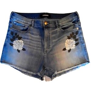 Express Jean Shorts W/Stretch. Women's Plus Size: Waist 16x2.5 Inseam.